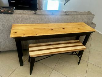 Entry table/Bench