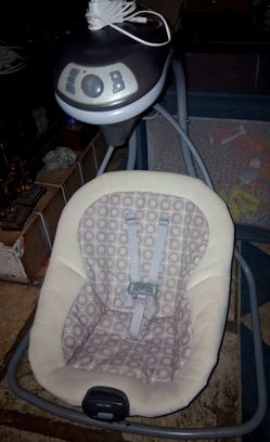 Graco Baby Swing with Vibration