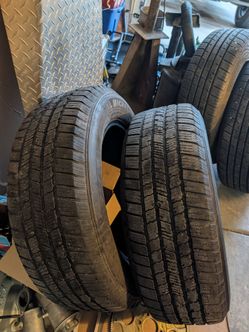 (4) 235 /65/ 18" Michelin & Mohave Tires