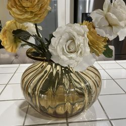 Large Vase W/flowers 