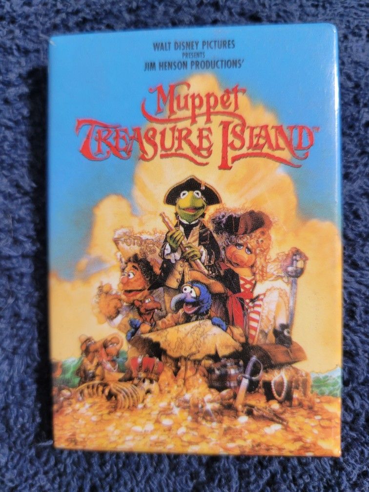 Muppet " Treasure Island" Vintage Promo Pin