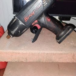 4 Snap-On Tools 14.4V and 18V Impact Wrench and LED Lamp