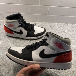 Jordan 1 Mid Union Black Toe Size 12.5 Mens