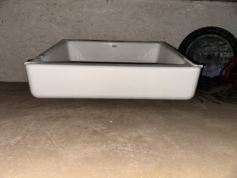 Kohler (28.5 Inch Wide) Cast Iron 50s Farmhouse Sink