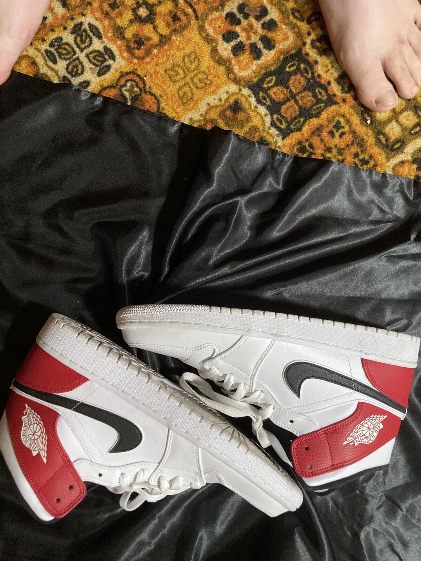 Jordan 1 White Black And Red Size 10.5