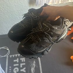 Balenciaga LED 