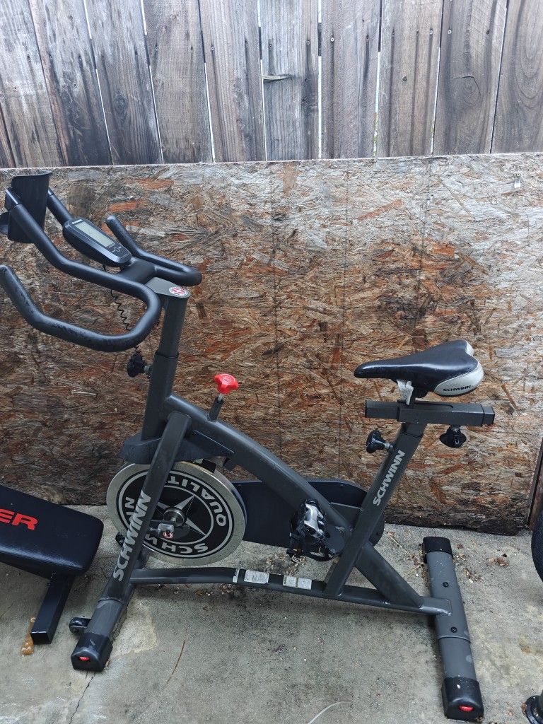 Schwinn IC2 Exercise Cycling Bike, Weider weight bench