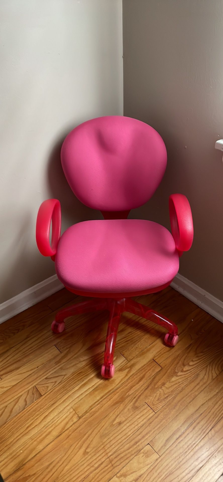 Rolling Pink Office Chair 