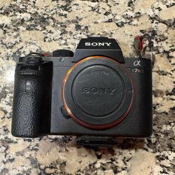 Somy A7Rii Camera Body 