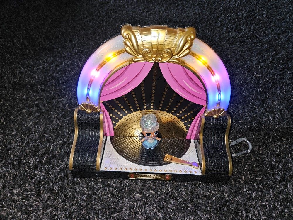 Lol Doll Light Up Stage And Plays Music