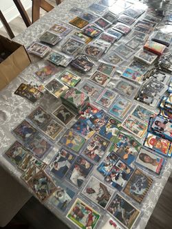 i have sports cards all sports Lot A lot of rookies of basketball and baseball,football inserts and some numbered hockey cards and 1 autographs footba