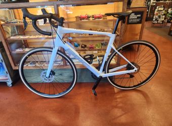 BMC Roadmachine FOUR Bike