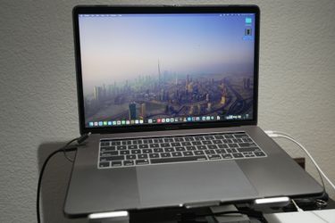 2018 MacBook Pro 15” – 32GB RAM, New Battery, Case & Charger Included