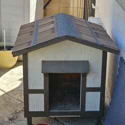 2 DOG/CAT Houses 1 IGLOO