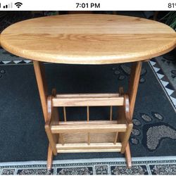  Oak Oval End Table-Magazine Holder Like New - 23"L x 16"W x 24"H Very Sturdy, Solid wood. Oak.