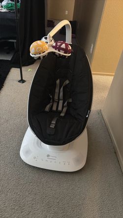 Electric Baby bounce and swing (4moms brand )