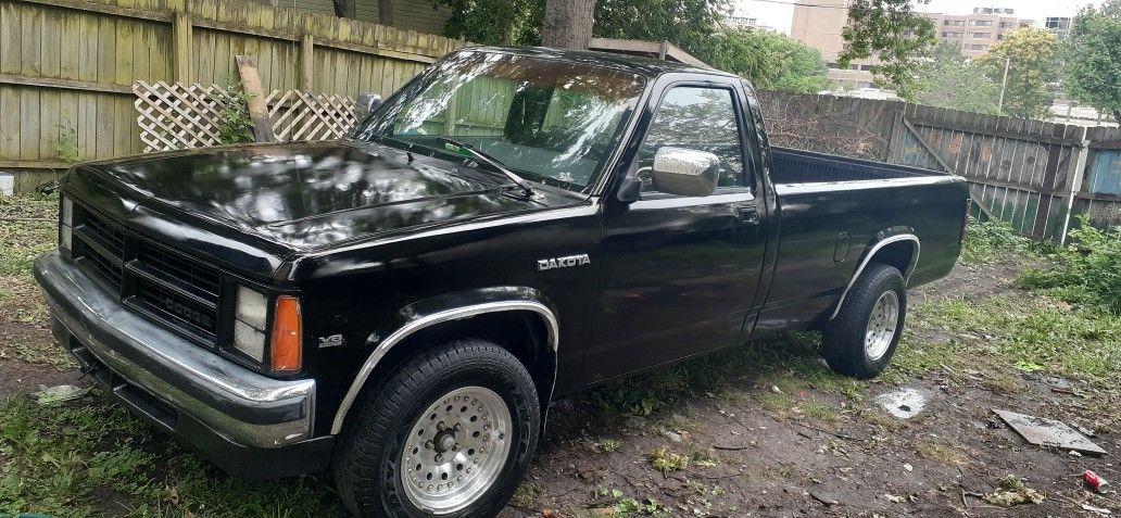 1990 Dodge Dakota
