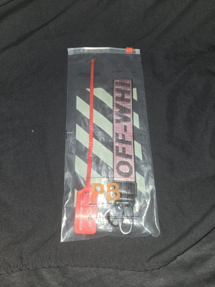 Off-White Keychain 10"