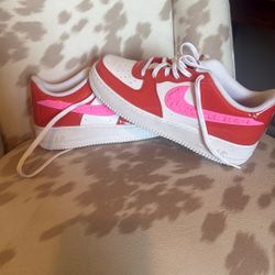 6.5youth Nike Valentines