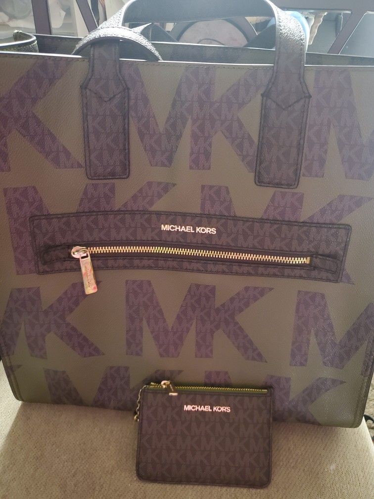 Large MK purse