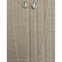  Silver toned necklace and earring set