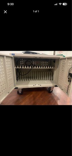 16-Slot Tablet / Chromebook Charging & Storage Cart - Rolling with Charging Station