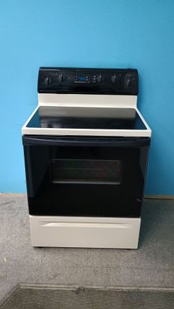 Electric stove you can see it working before you buy it and very clean in great condition