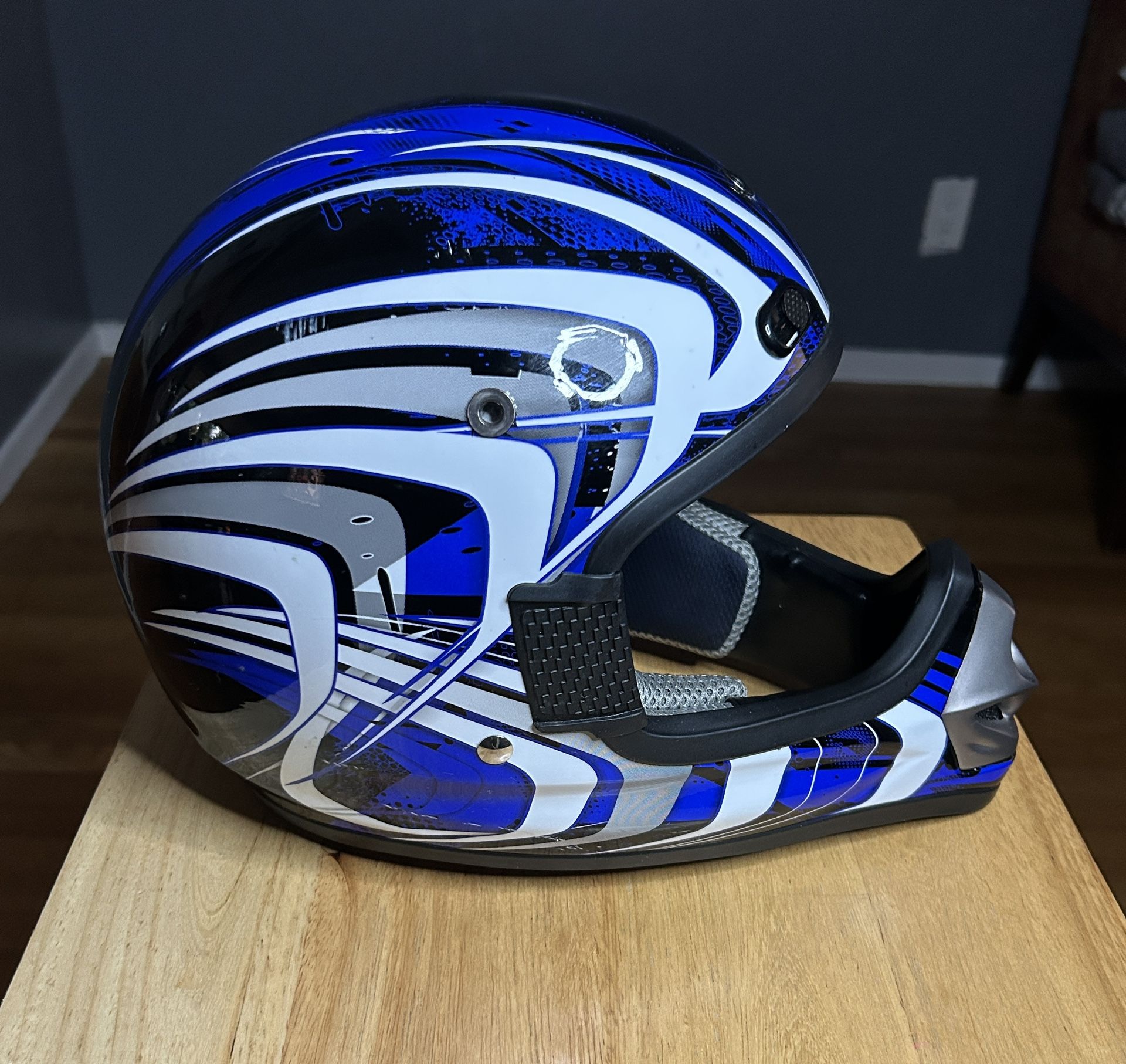 Blue Helmet 