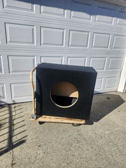 18" Ported Subwoofer Box  1.25 Baffle Tuned 34hz With Braces  33x15.75x30 Heavy-duty Dfs Terminal 
