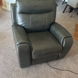 Leather Reclining Chair 