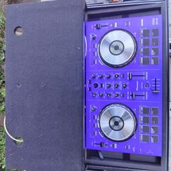 1uPioneer DJ 2-Channel DJ Controller DDJ-FLX4