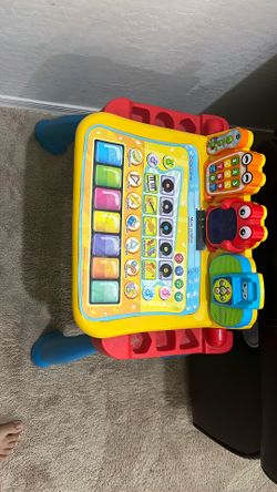 Touch And Learn Activity Desk Deluxe