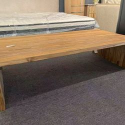 Solid Wood Coffee Table，$550