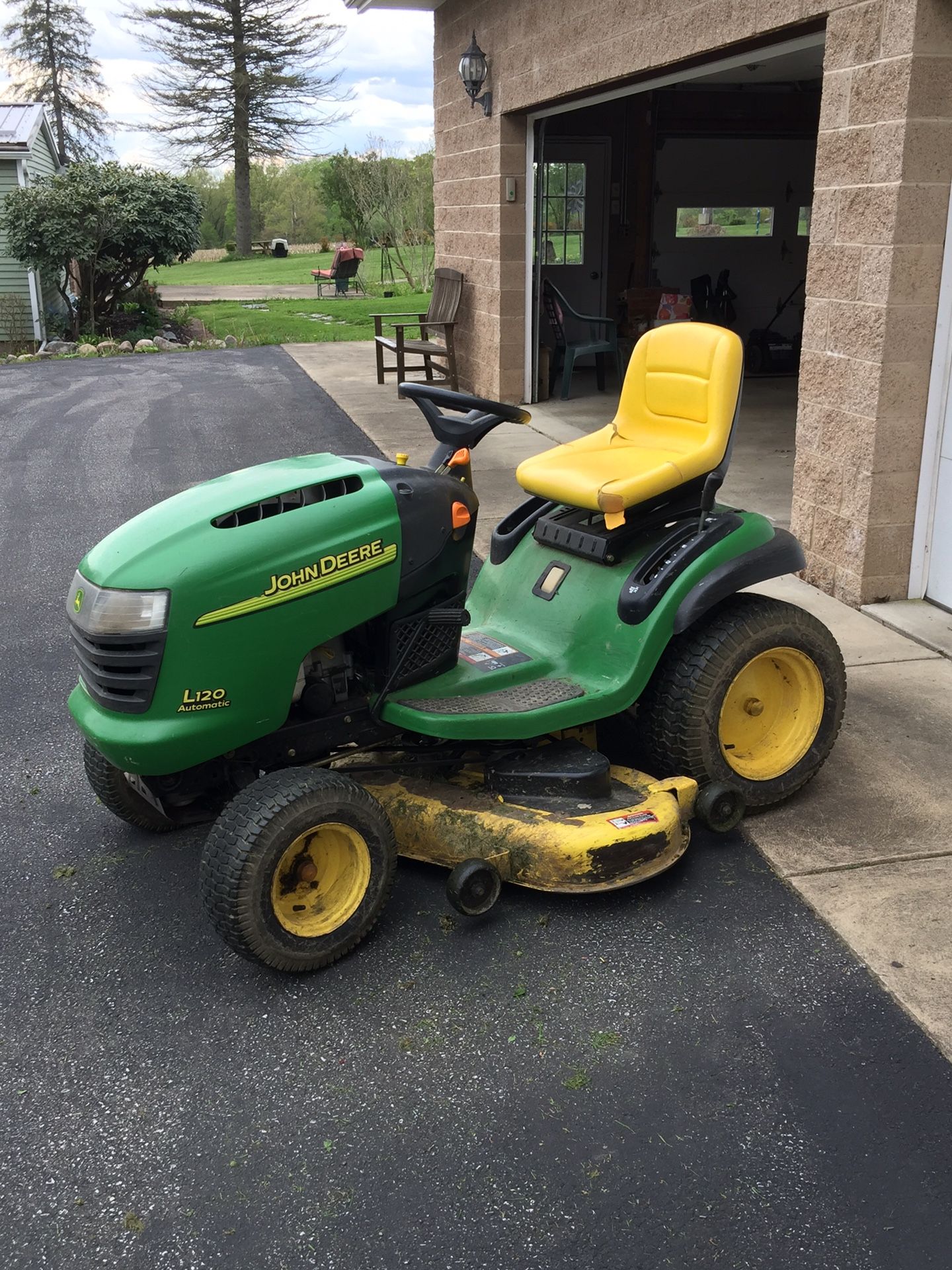 John Deere L120 riding lawn mower for Sale in Edinboro, PA OfferUp
