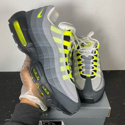 Size 10 Air Max 95 Neon (2020)