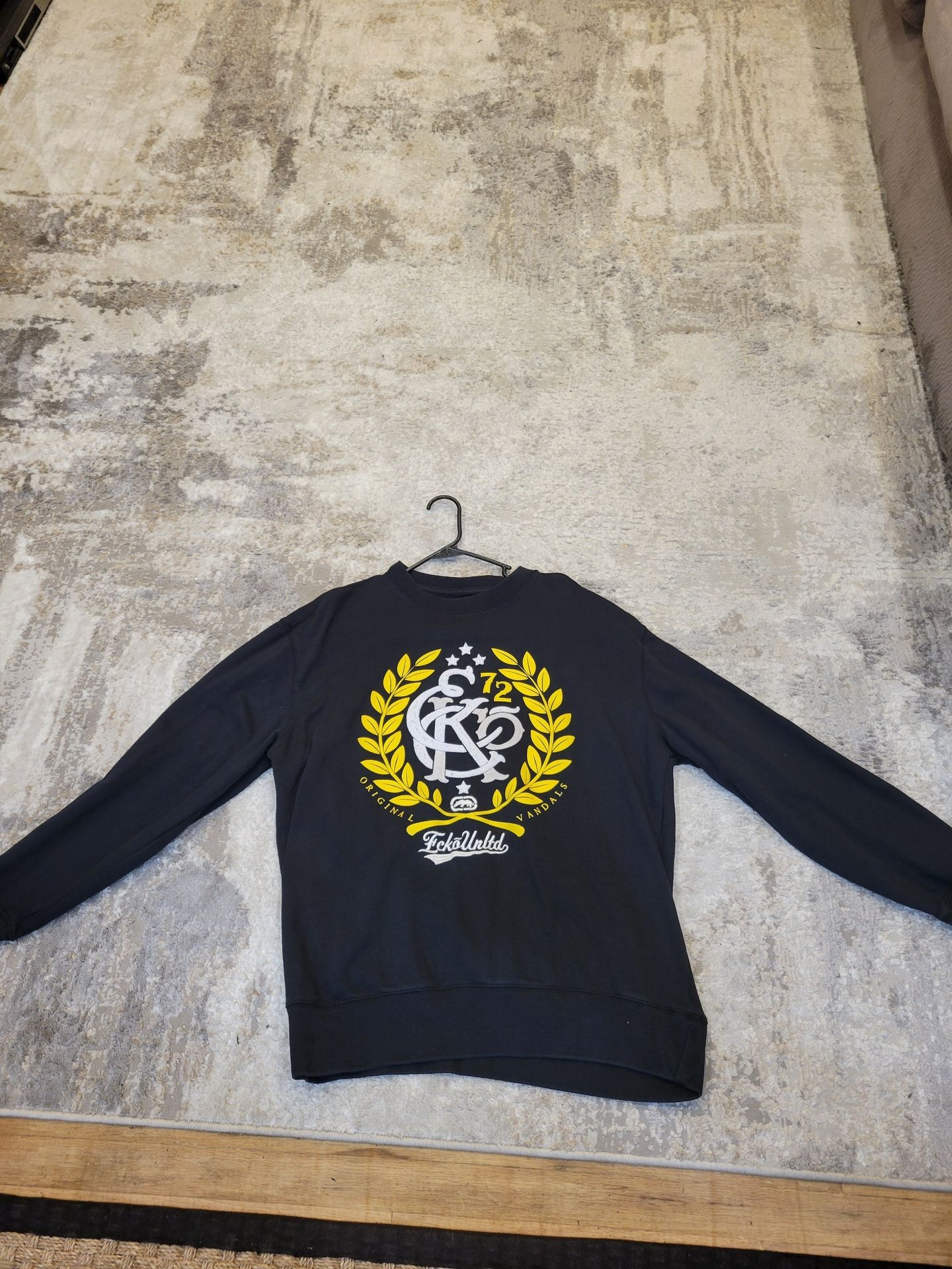 ECKO Sweater Men’s Large