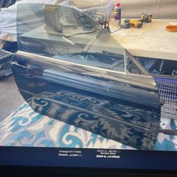 E46 Bmw Passenger Door(COUPE)  Complete Orig Paint, Door Handle And Glass 