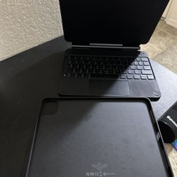 ESR Rebound Magnetic Keyboard Case 360 iPad Air 5th Gen