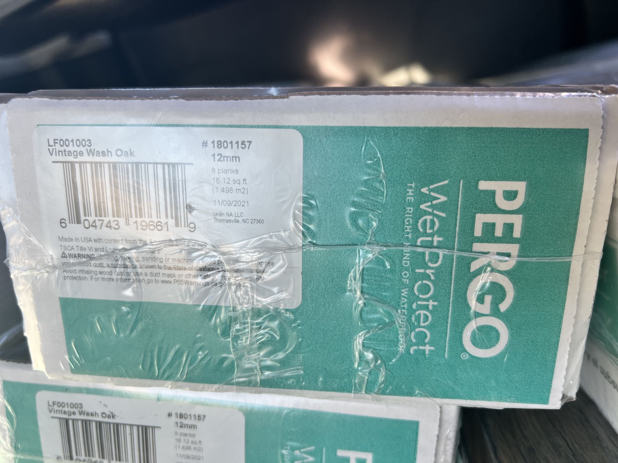 Flooring-Pergo TimberCraft + WetProtect Vintage Wash Oak 12-mm T x 6-in W x 47-1/4-in L Waterproof Wood Plank Laminate Flooring(Durham, NC)