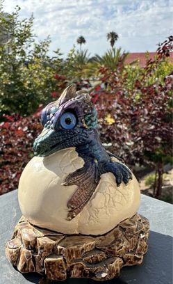 Vintage Windstone Editions Hatching Baby Dragon Peacock 1984 Pena Egg READ
