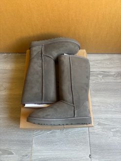 Uggs Women Classic Tall II Grey Boots Size 8