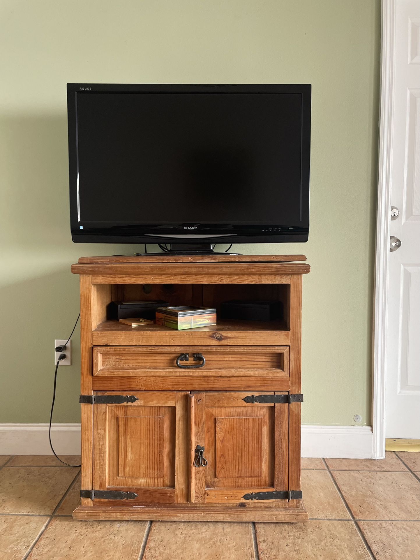 MidModern TV Stand Wood. Media Console With Storage 