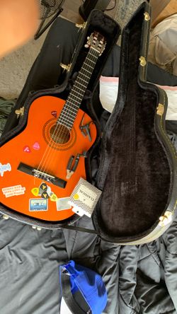 Guitar with all accessory’s