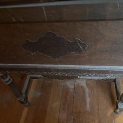 Antique Sewing Machine 
