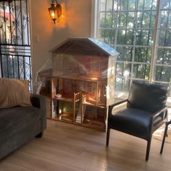 Doll House  (FREE)