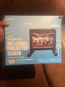 Inflatable projector screen