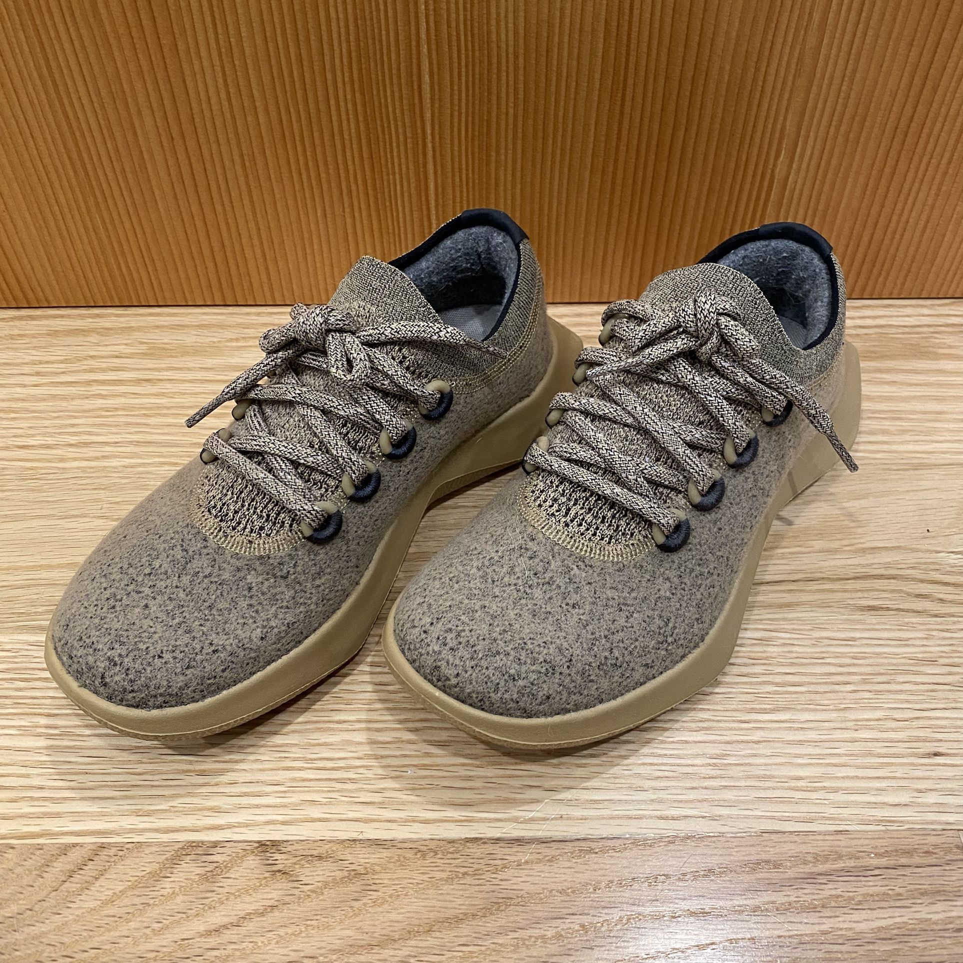 Allbirds Women's Wool Dasher Mizzles Hazy Beige (Hazy Beige Sole) Size 6 Retail $160