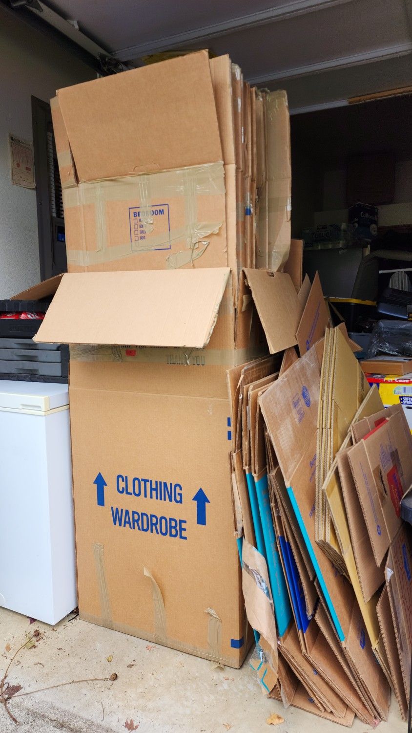 Moving boxes/wardrobe Boxes