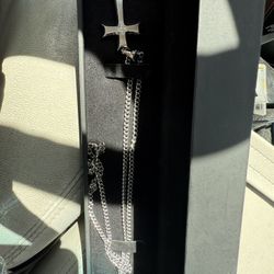 Men's Diamond Cross Necklace 1/20 ct tw Round-cut Stainless Steel 24"