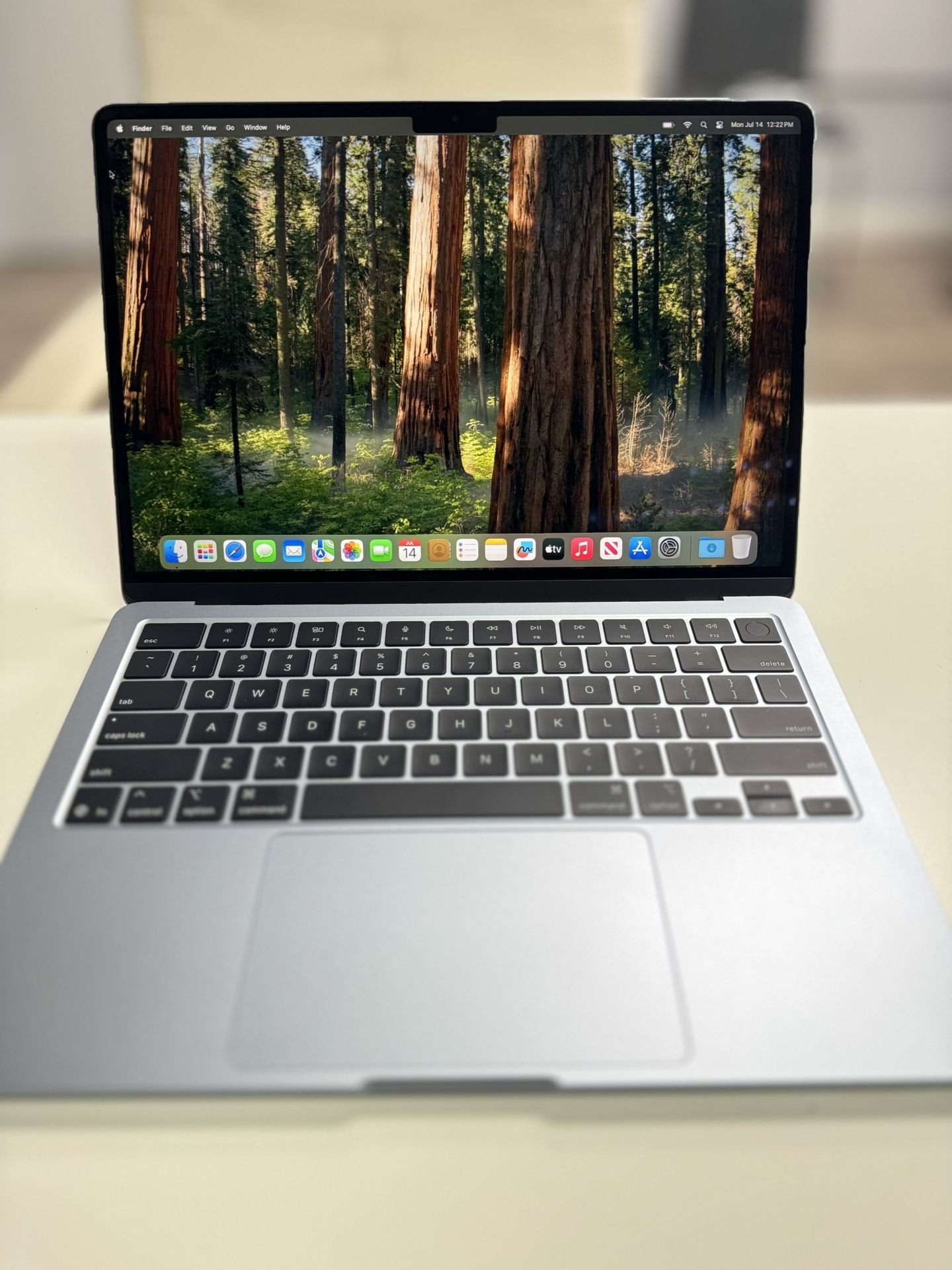 Macbook Air 2025 13” M4 16gb RAM-512gb Memory Perfect Condition